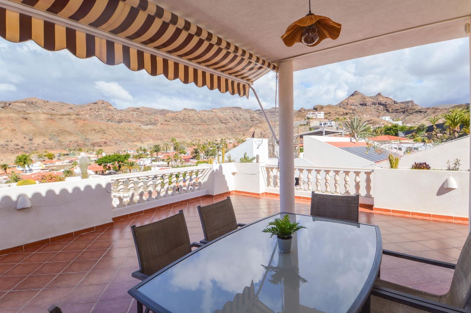 5 Zimmer Villa zu verkaufen in Mogan mit Pool Garage - 795.000 € (Ref: 8757932)