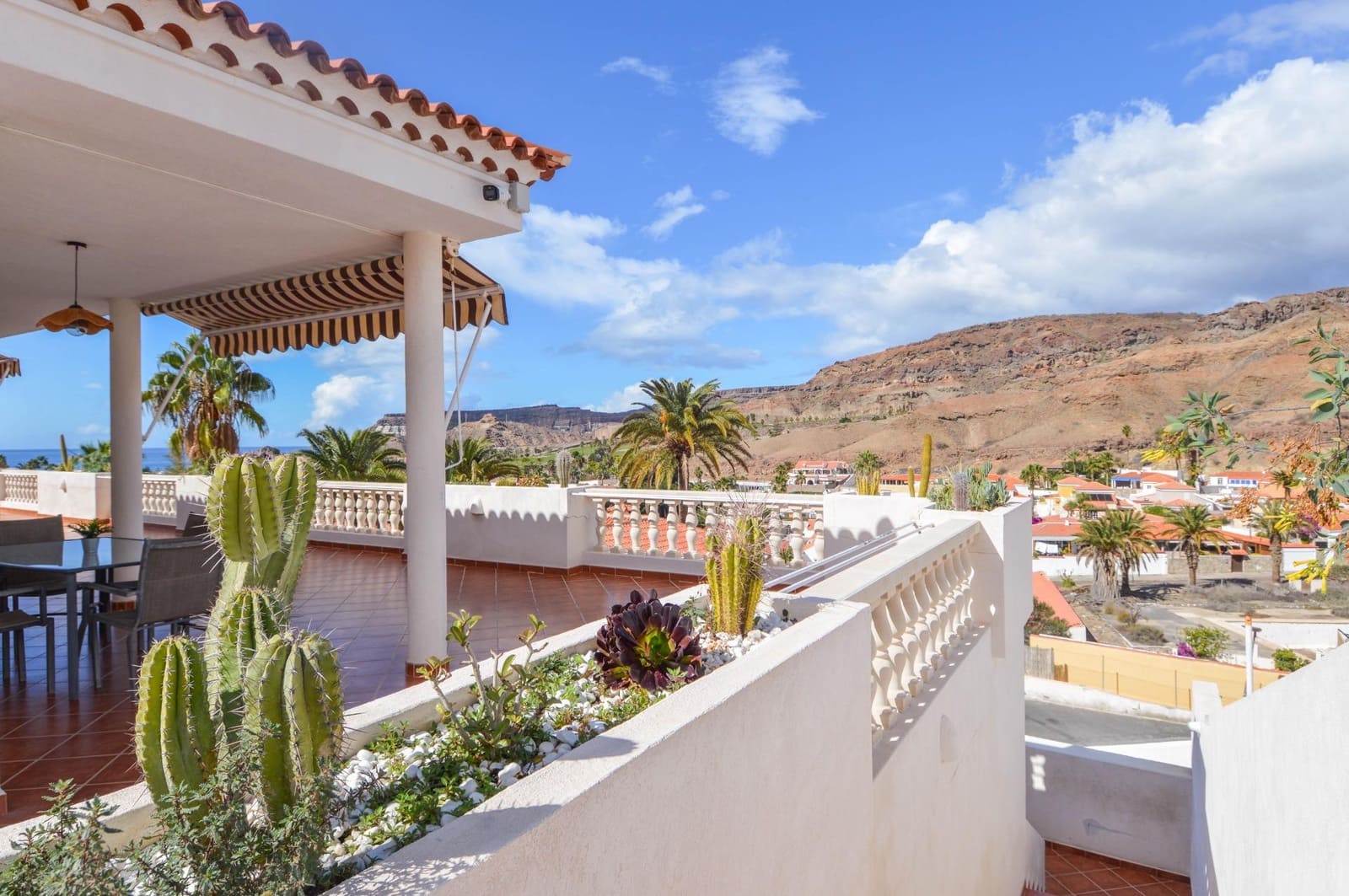 5 Zimmer Villa zu verkaufen in Mogan mit Pool Garage - 795.000 € (Ref: 8757932)