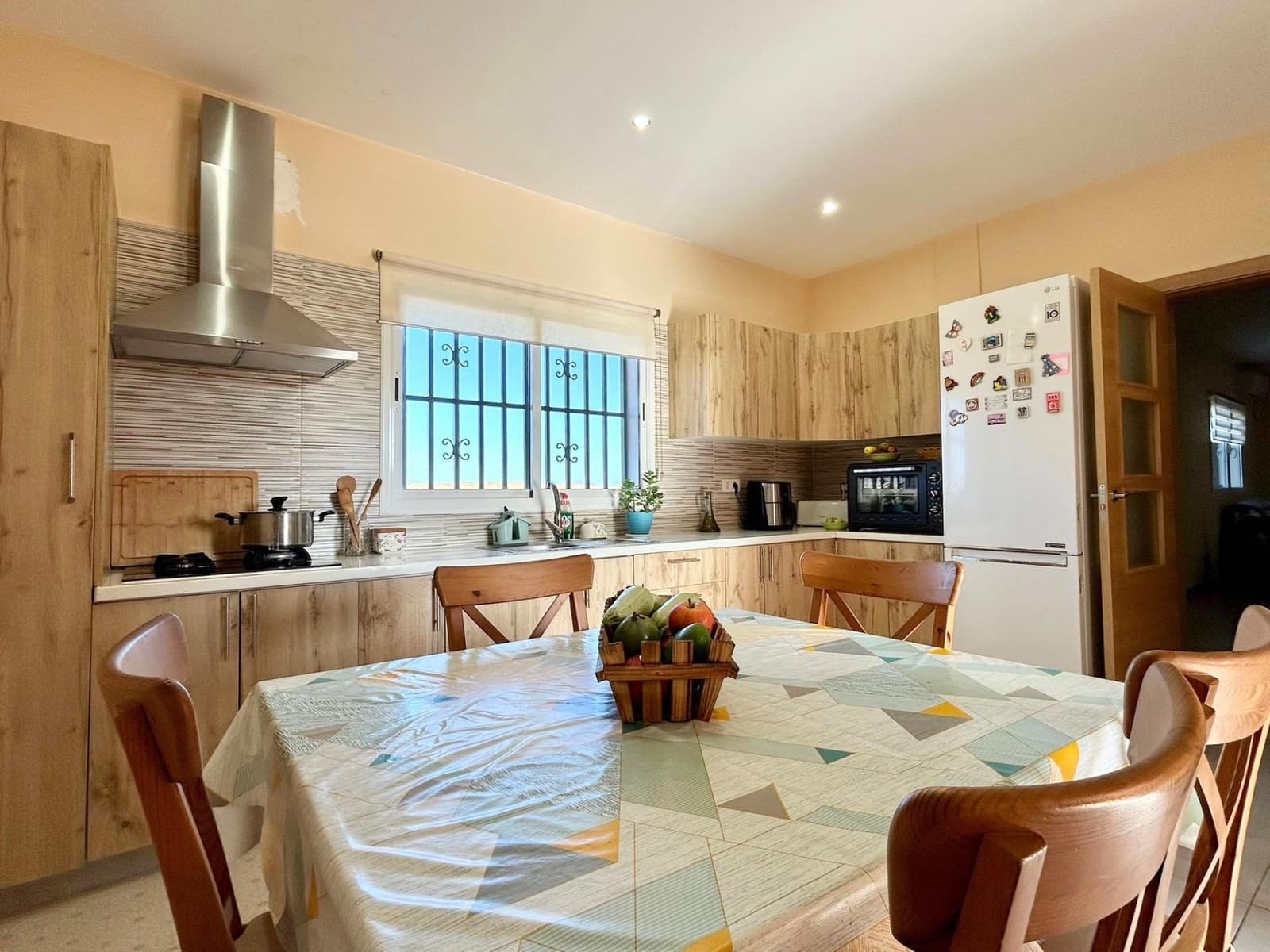 3 makuuhuone Maalaistalo myytävänä paikassa Tuineje - 425 000 € (Ref: 9602784)