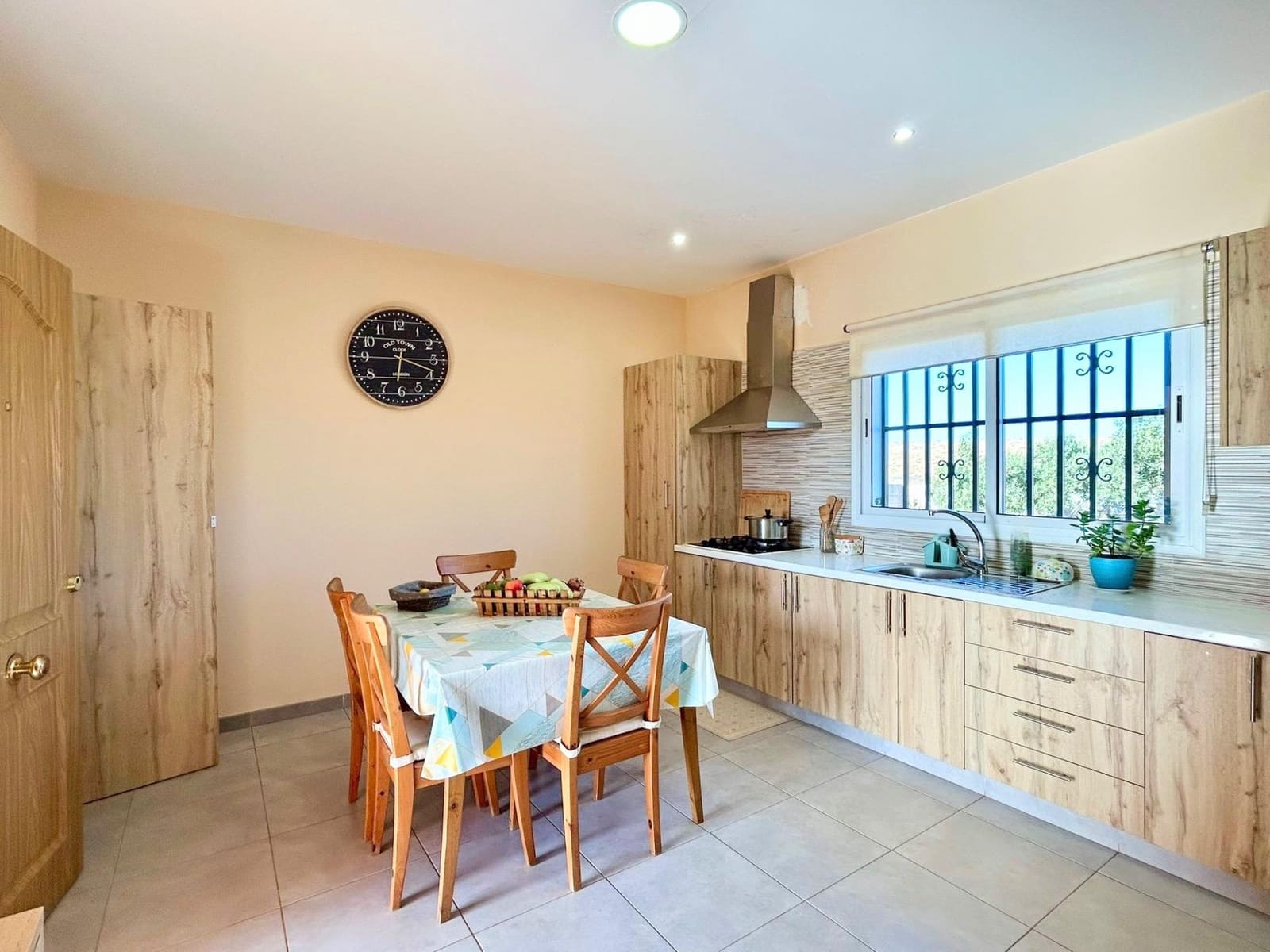 3 makuuhuone Maalaistalo myytävänä paikassa Tuineje - 425 000 € (Ref: 9602784)