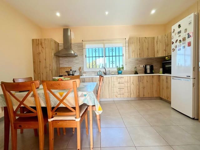 3 makuuhuone Maalaistalo myytävänä paikassa Tuineje - 425 000 € (Ref: 9602784)