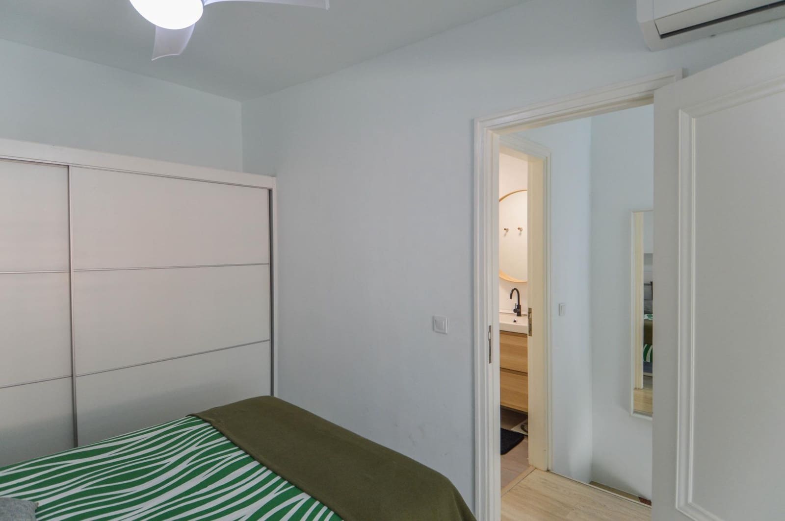 1 Zimmer Apartment zu vermieten in San Bartolome de Tirajana mit Pool - 870 € (Ref: 9602786)