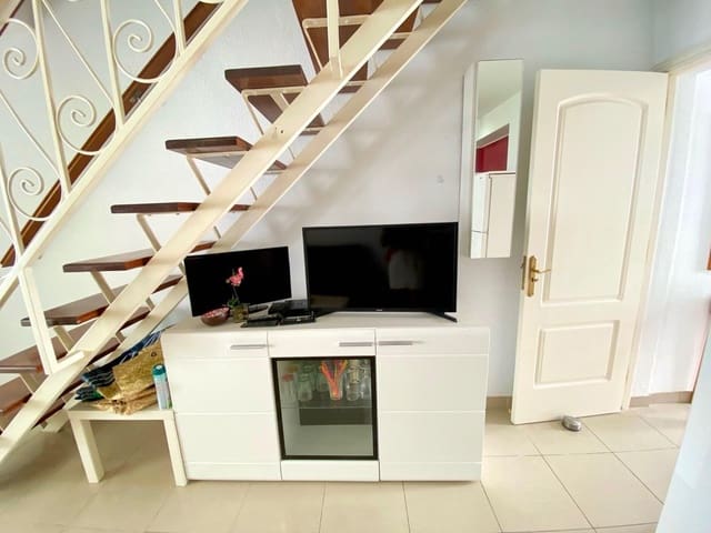 2 Zimmer Apartment zu vermieten in Playa del Inglés, San Bartolomé de Tirajana - 1.200 € (Ref: 9602790)