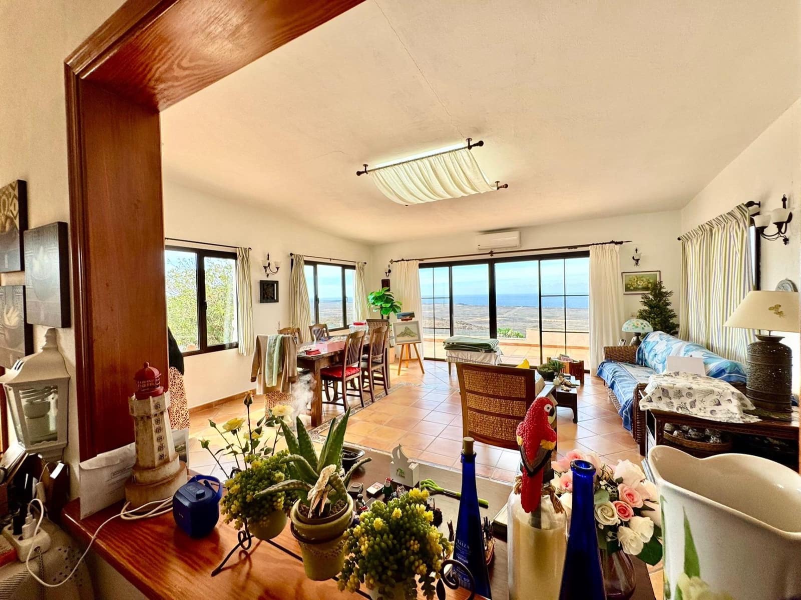 Chalet de 3 habitaciones en Yaiza en venta con garaje - 920.000 € (Ref: 9602794)