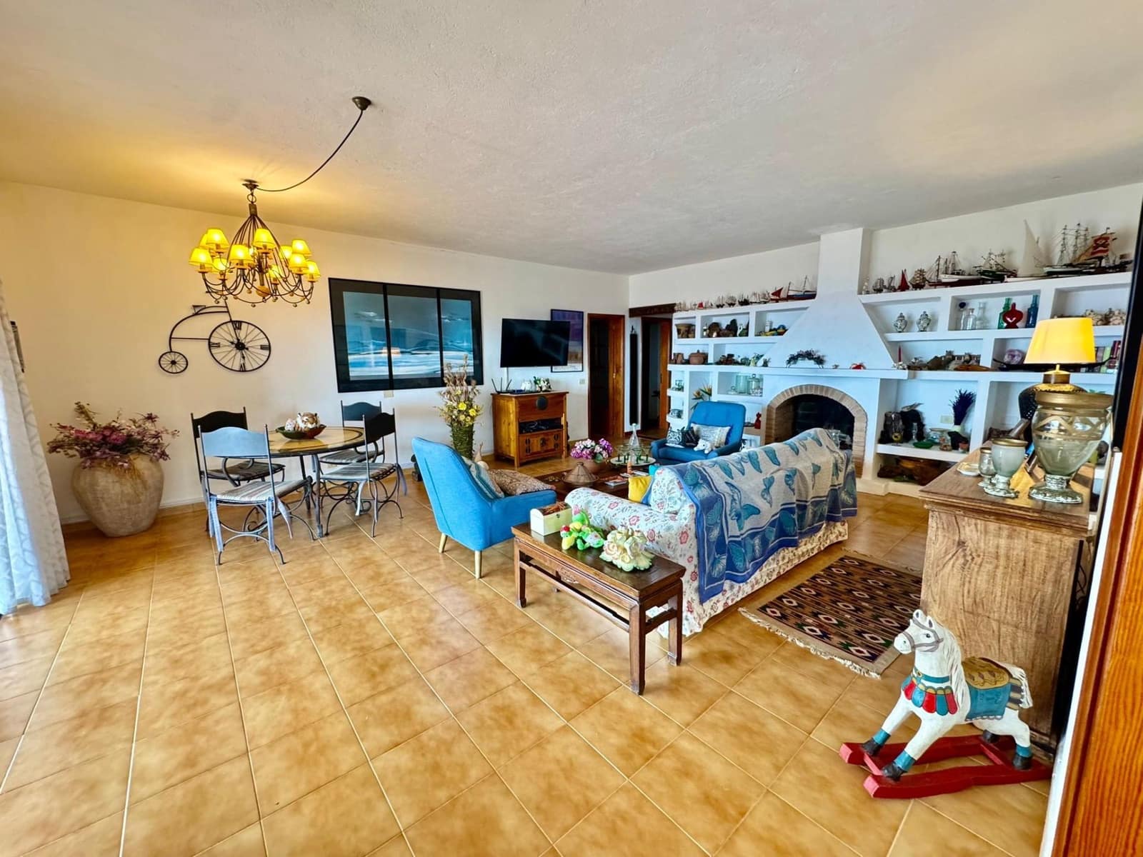 Chalet de 3 habitaciones en Yaiza en venta con garaje - 920.000 € (Ref: 9602794)