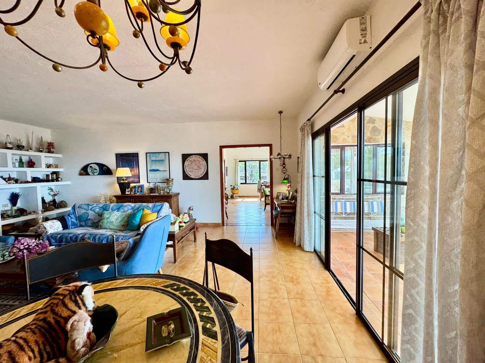 Chalet de 3 habitaciones en Yaiza en venta con garaje - 920.000 € (Ref: 9602794)