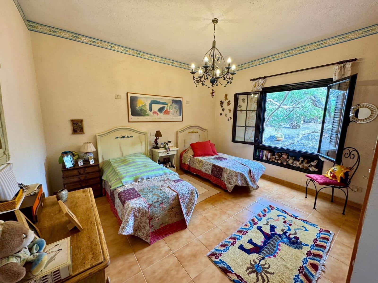 Chalet de 3 habitaciones en Yaiza en venta con garaje - 920.000 € (Ref: 9602794)