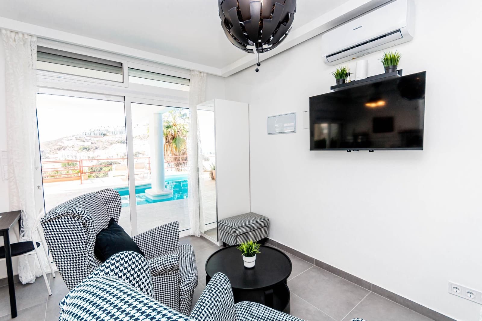 Appartement te koop in Puerto Rico - € 215.000 (Ref: 9602796)