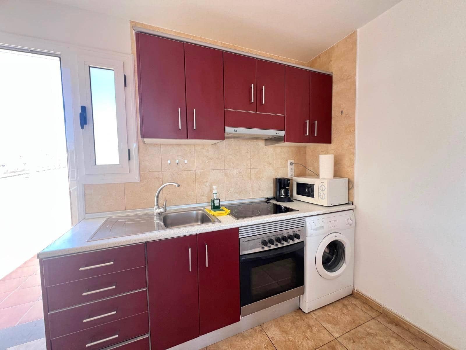 2 soverom Leilighet til leie i Patalavaca med svømmebasseng - € 1 500 (Ref: 9602797)