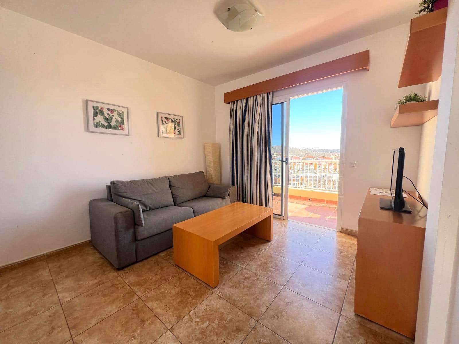 2 soverom Leilighet til leie i Patalavaca med svømmebasseng - € 1 500 (Ref: 9602797)