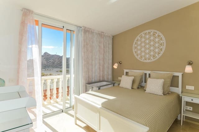 2 slaapkamer Appartement te koop in Mogán met zwembad garage - € 380.000 (Ref: 9602799)