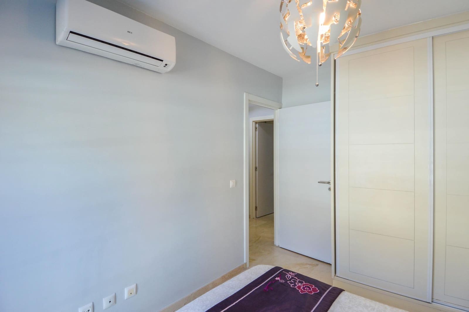 2 soverom Leilighet til leie i Mogan med svømmebasseng garasje - € 1 400 (Ref: 9602806)