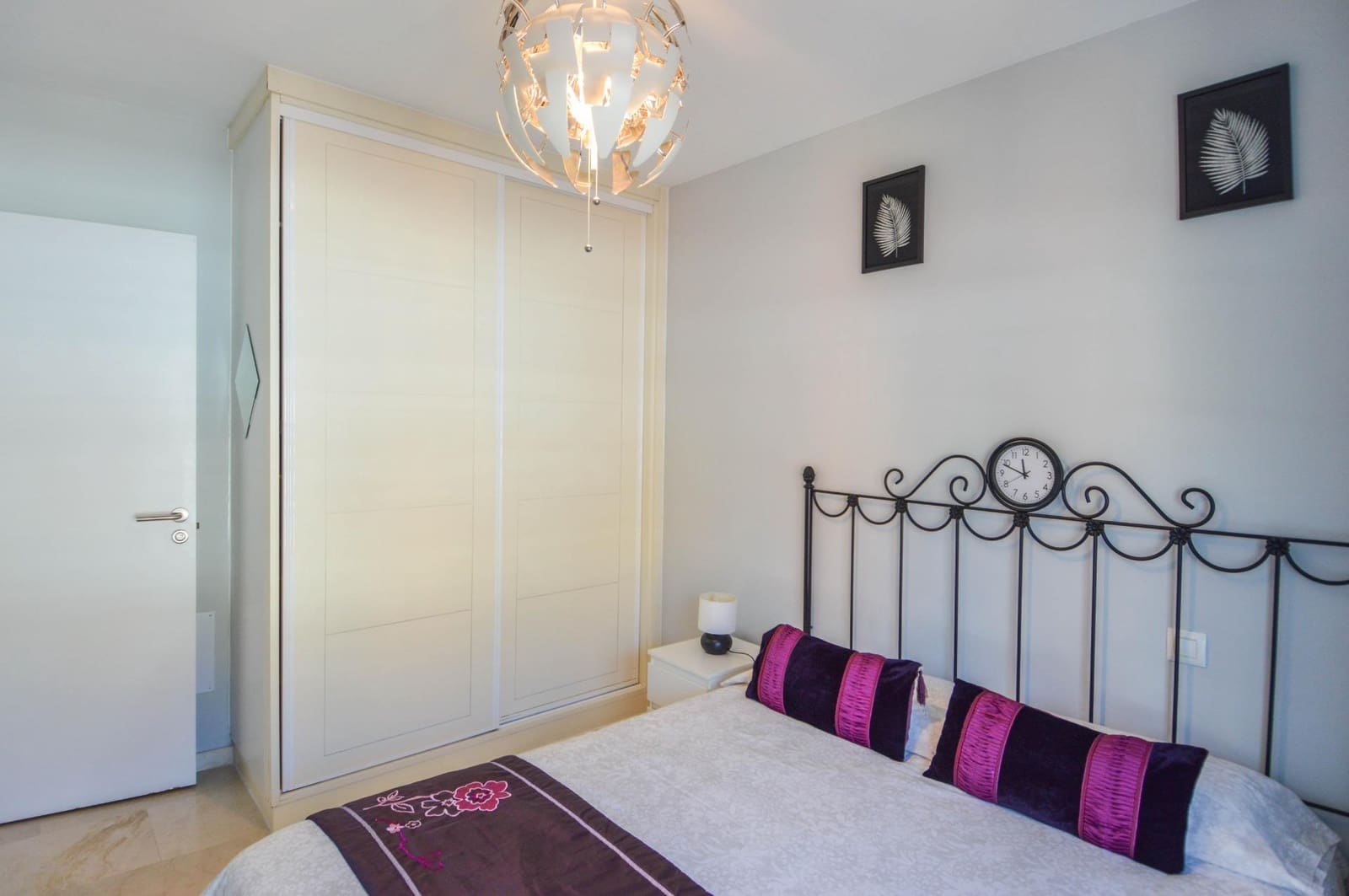 2 soverom Leilighet til leie i Mogan med svømmebasseng garasje - € 1 400 (Ref: 9602806)