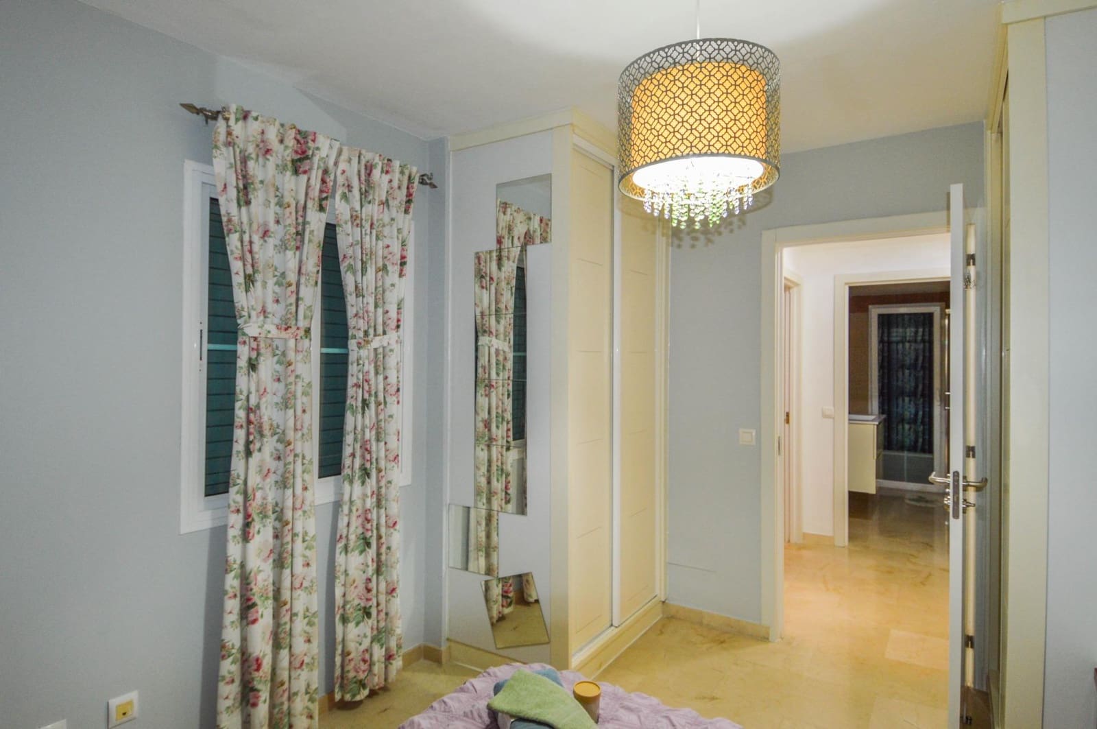 2 soverom Leilighet til leie i Mogan med svømmebasseng garasje - € 1 400 (Ref: 9602806)