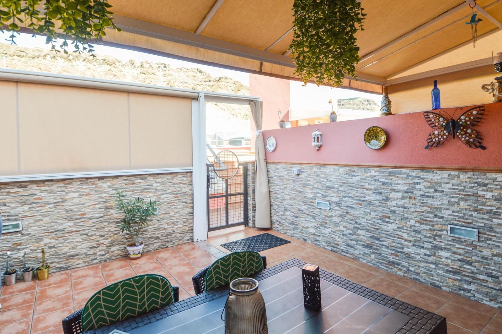 2 bedroom Apartment for rent in Mogan with pool garage - € 1,400 (Ref: 9602806)