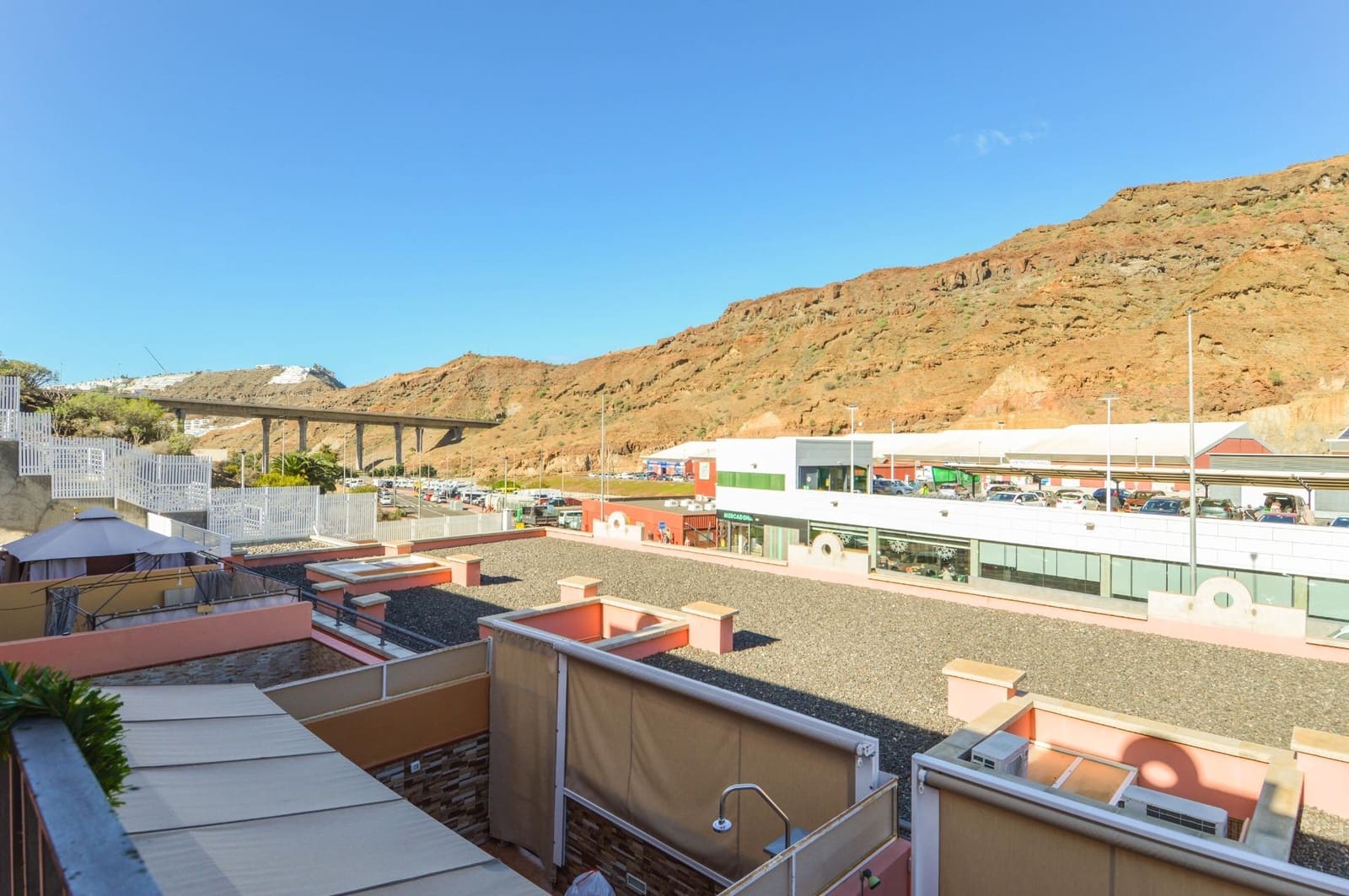 2 bedroom Apartment for rent in Mogan with pool garage - € 1,400 (Ref: 9602806)