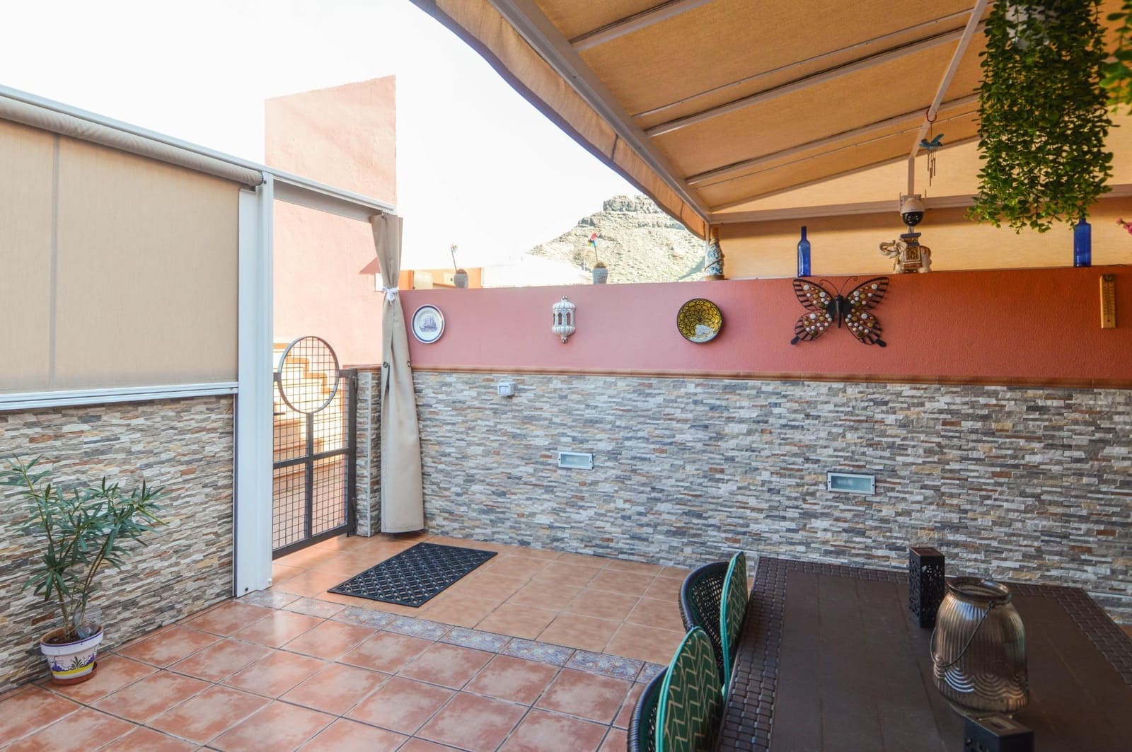 2 bedroom Apartment for rent in Mogan with pool garage - € 1,400 (Ref: 9602806)