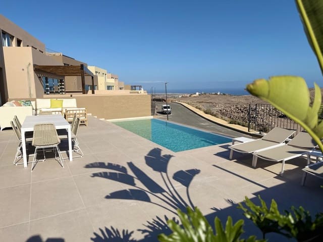 3 Zimmer Villa zu vermieten in Salobre Golf, San Bartolomé de Tirajana mit Garage - 4.500 € (Ref: 9602817)