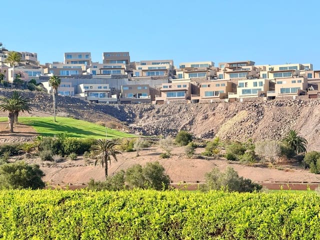 3 Zimmer Villa zu vermieten in Salobre Golf, San Bartolomé de Tirajana mit Garage - 4.500 € (Ref: 9602817)