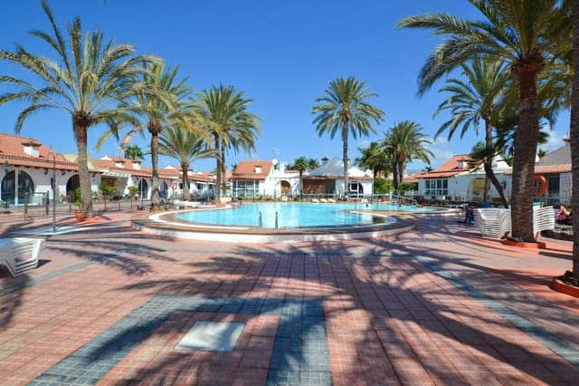 2 makuuhuone Bungalow vuokrattavana paikassa Campo Internacional, San Bartolomé de Tirajana mukana uima-altaan - 1 300 € (Ref: 9630147)