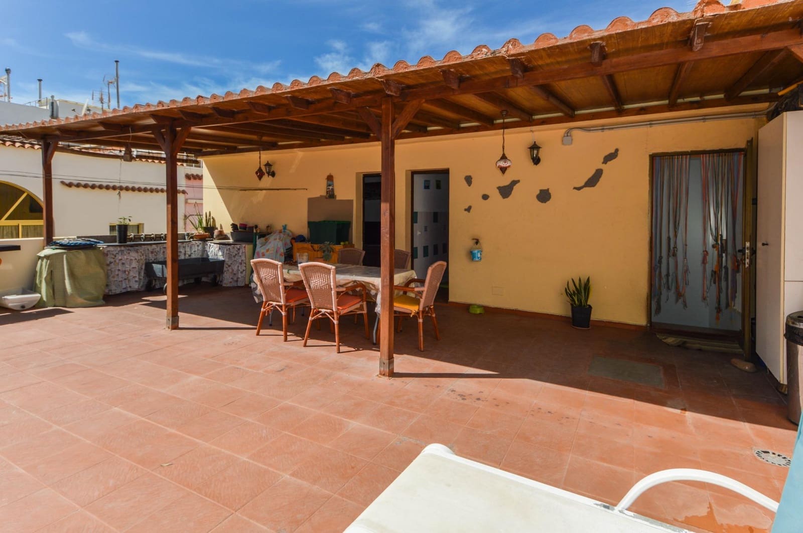 4 bedroom Finca/Country House for sale in San Bartolome de Tirajana - € 365,000 (Ref: 9645142)