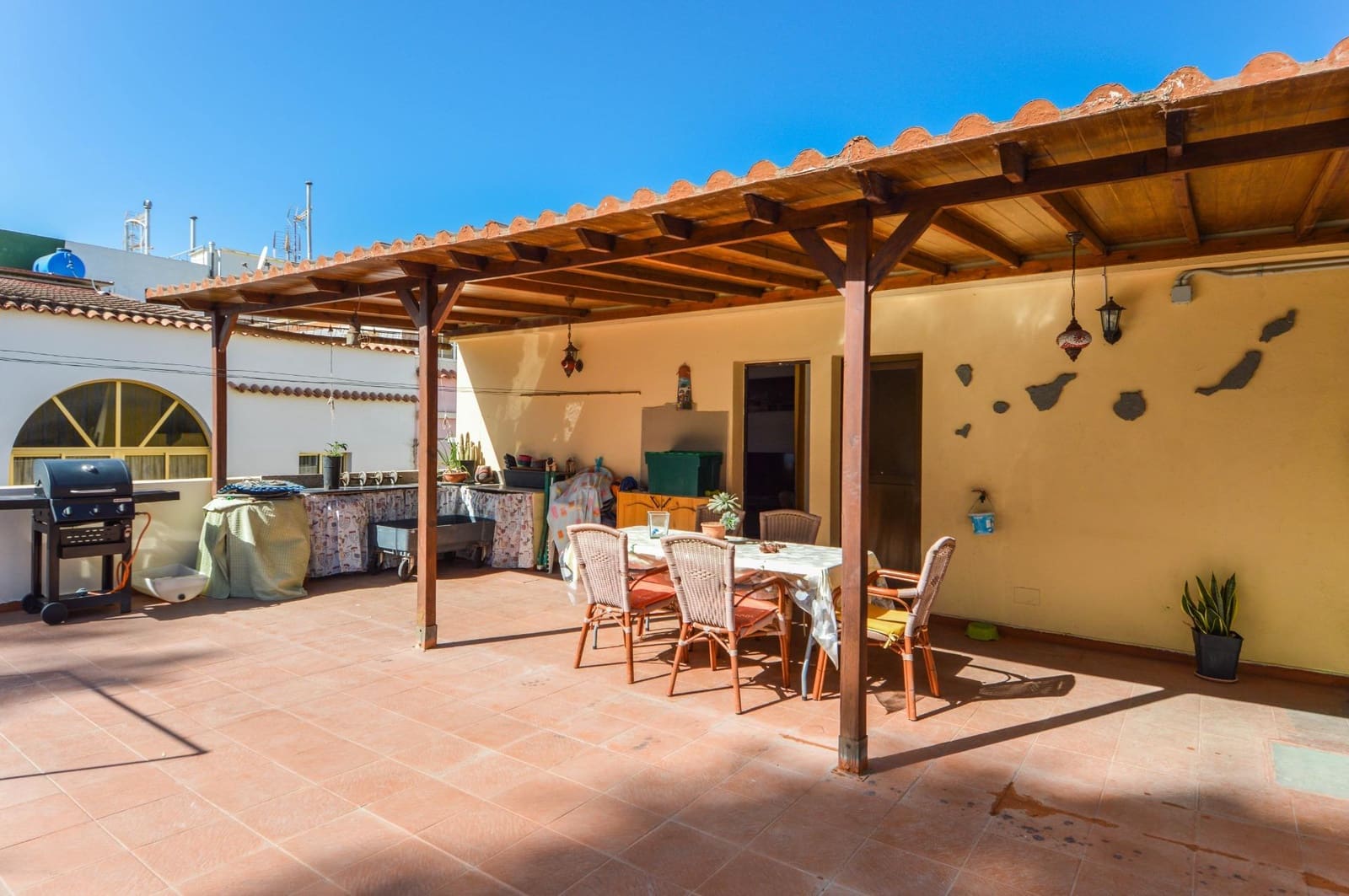 4 bedroom Finca/Country House for sale in San Bartolome de Tirajana - € 365,000 (Ref: 9645142)