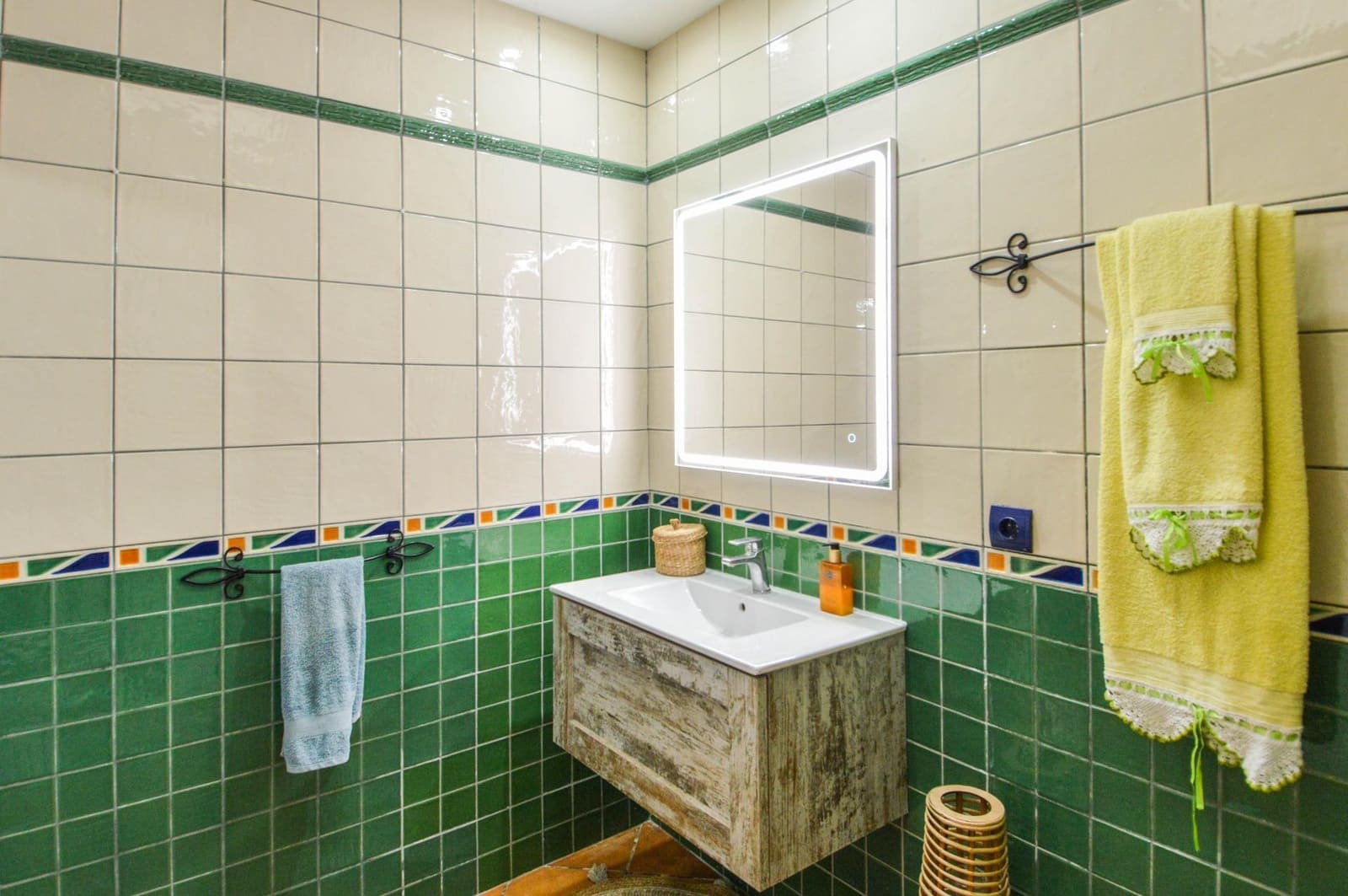 4 bedroom Finca/Country House for sale in San Bartolome de Tirajana - € 365,000 (Ref: 9645142)