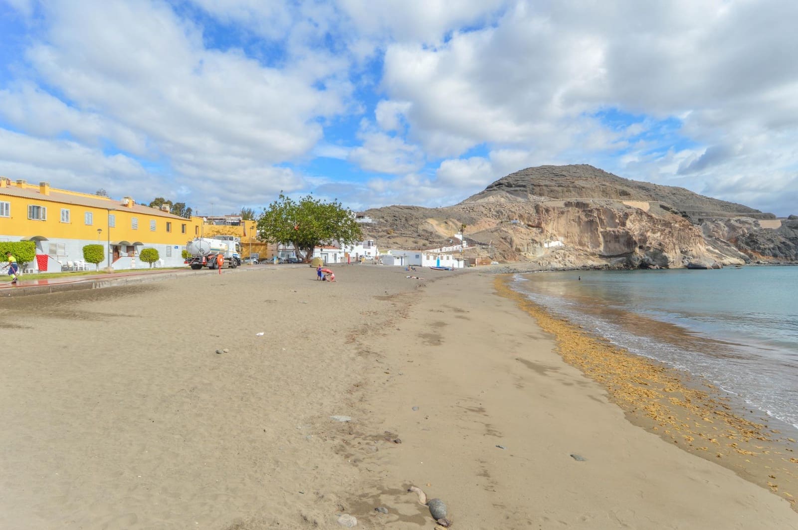 4 bedroom Finca/Country House for sale in San Bartolome de Tirajana - € 365,000 (Ref: 9645142)