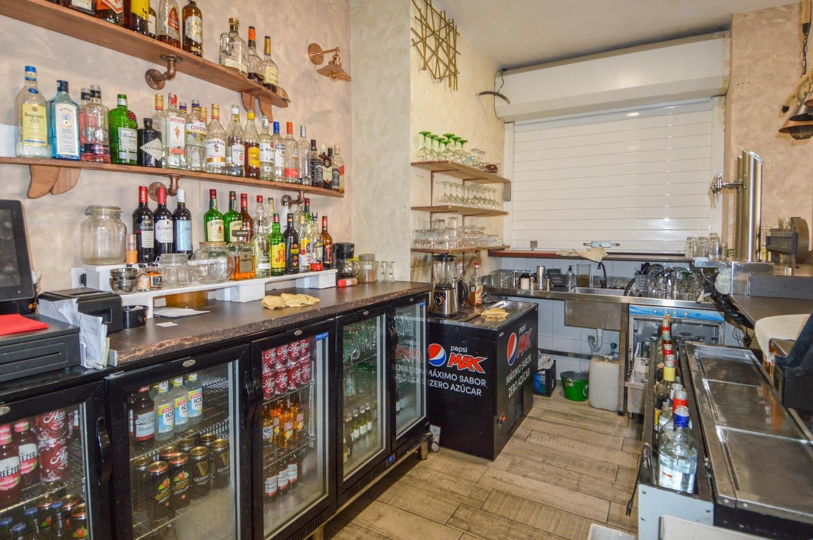 Kommersiell att hyra i Puerto Rico - 1 605 € (Ref: 9648283)