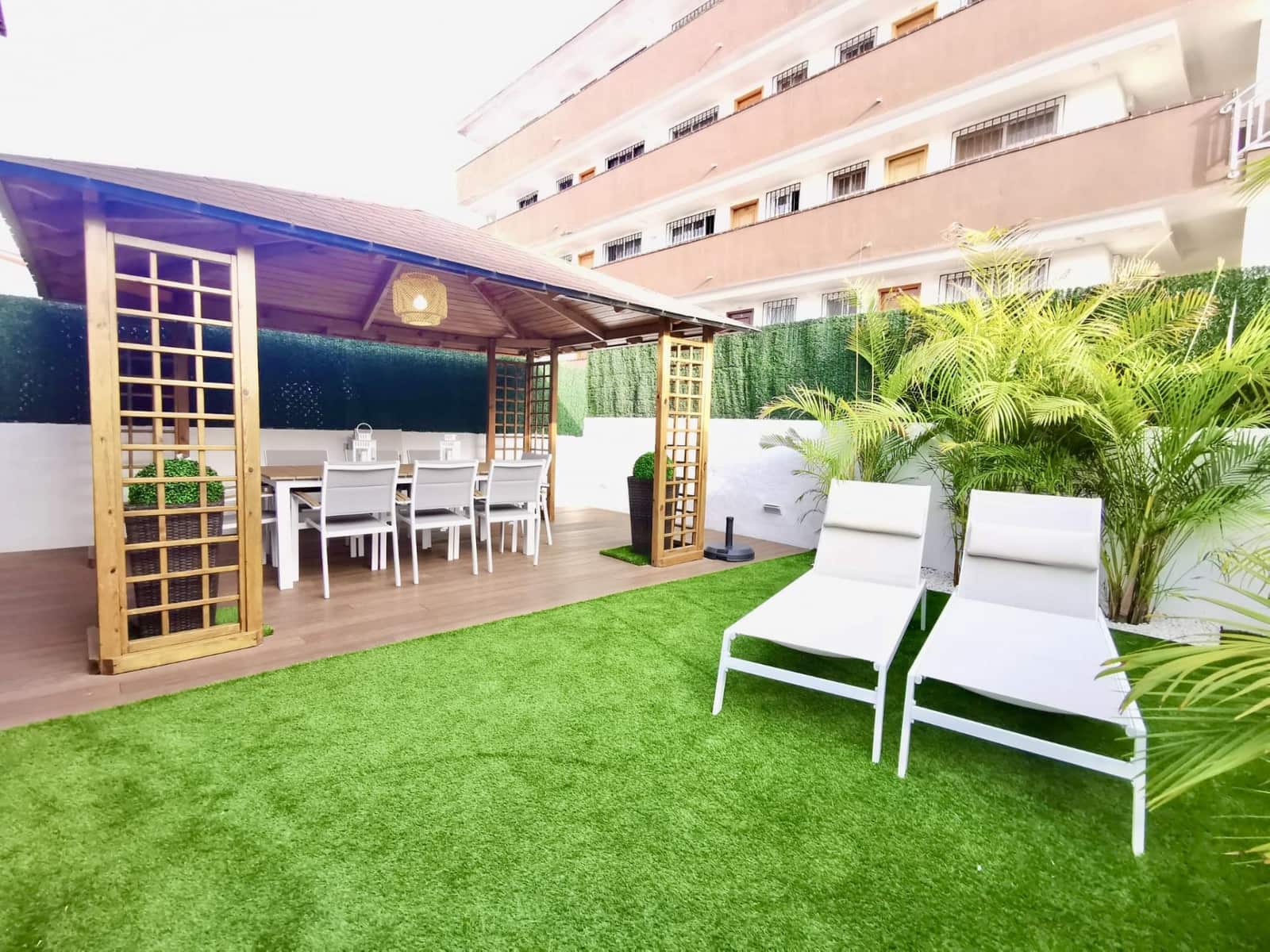 3 bedroom Bungalow for rent in Playa del Ingles with pool garage - € 1,800 (Ref: 9648284)