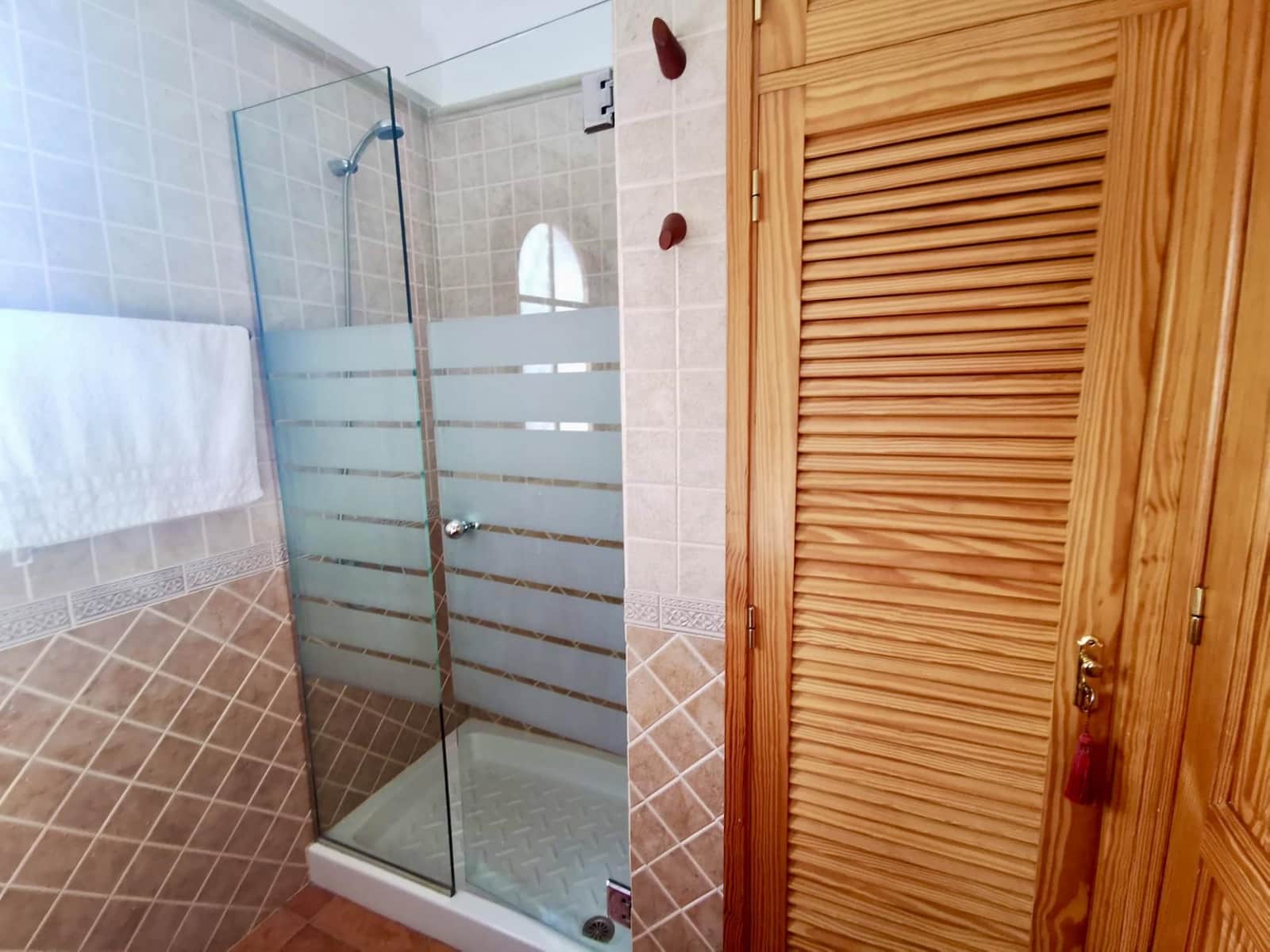 3 bedroom Bungalow for rent in Playa del Ingles with pool garage - € 1,800 (Ref: 9648284)