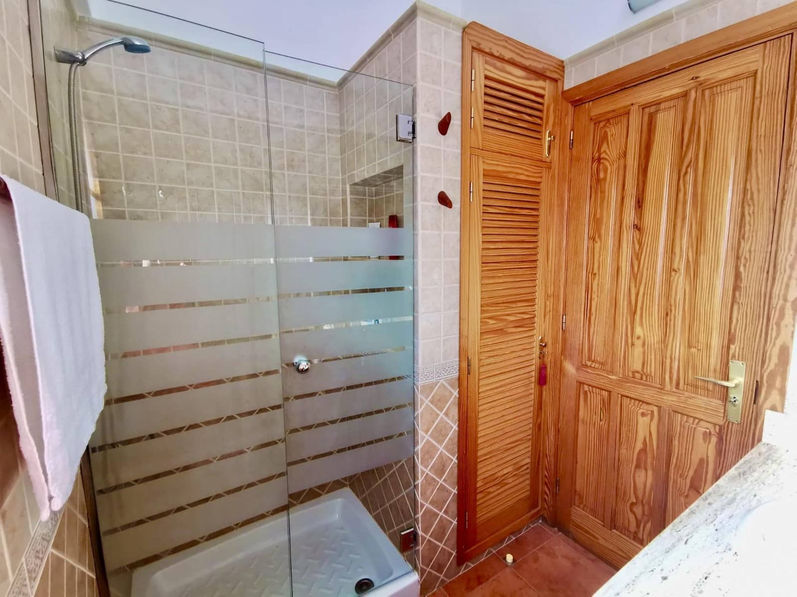 3 bedroom Bungalow for rent in Playa del Ingles with pool garage - € 1,800 (Ref: 9648284)