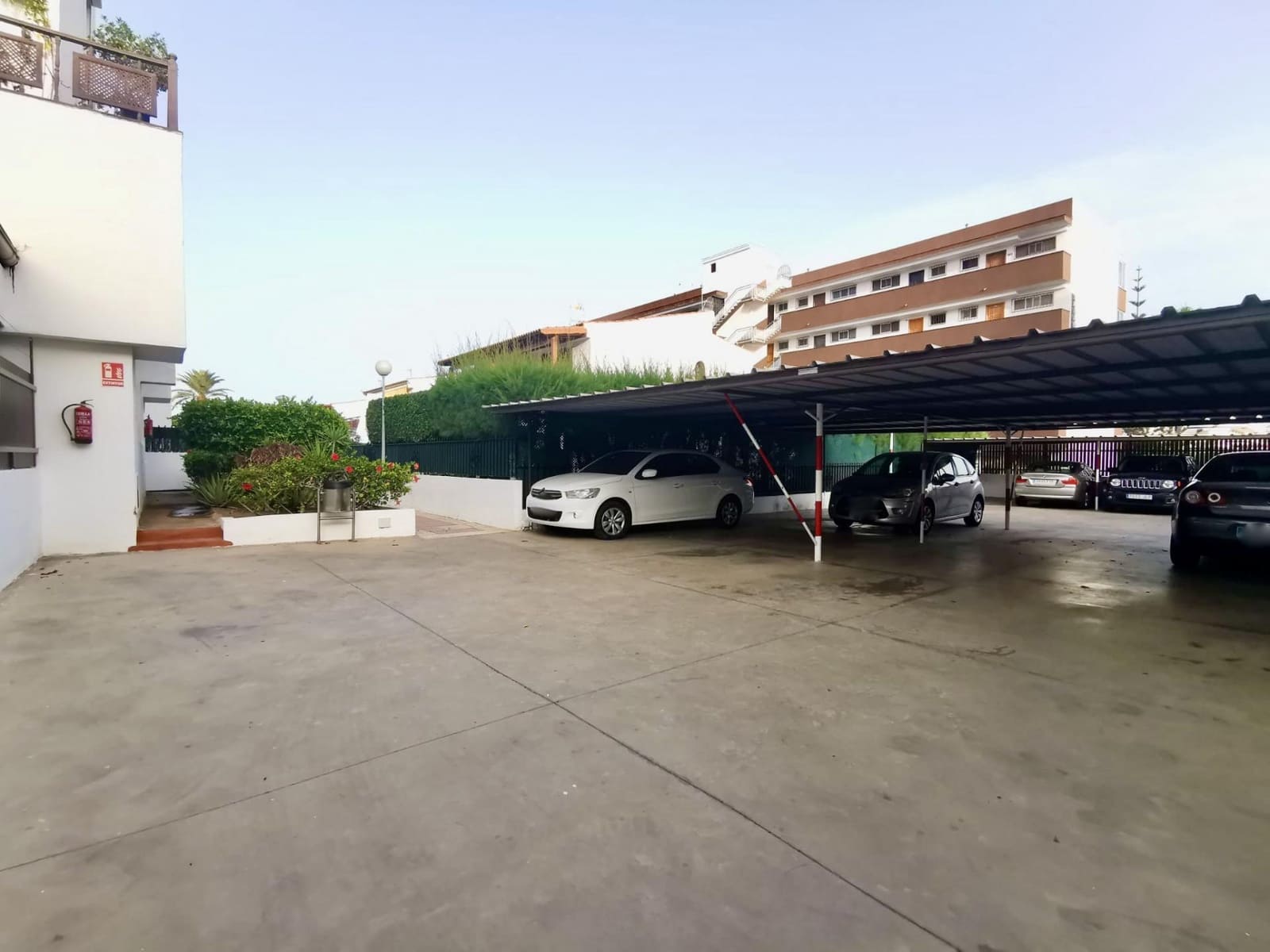 3 bedroom Bungalow for rent in Playa del Ingles with pool garage - € 1,800 (Ref: 9648284)