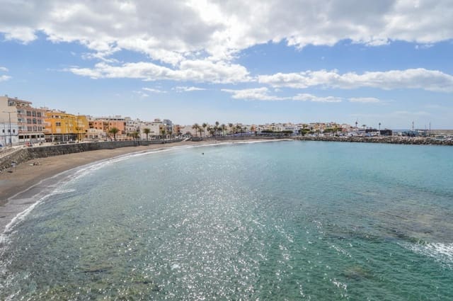 Commercial for rent in Mogán - € 2,300 (Ref: 9656198)