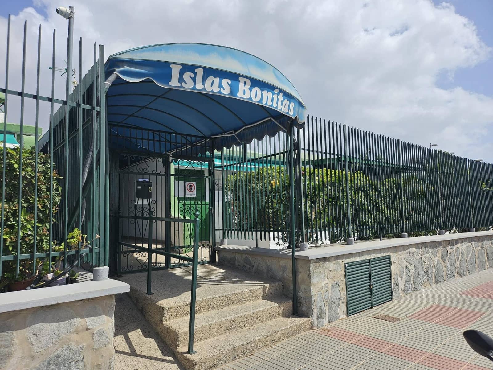 1 bedroom Bungalow for sale in San Bartolome de Tirajana with pool - € 239,000 (Ref: 9659531)