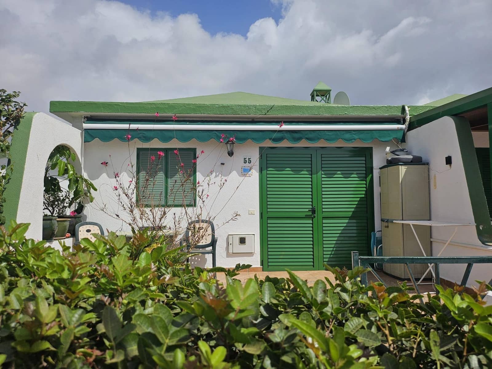 1 bedroom Bungalow for sale in San Bartolome de Tirajana with pool - € 239,000 (Ref: 9659531)