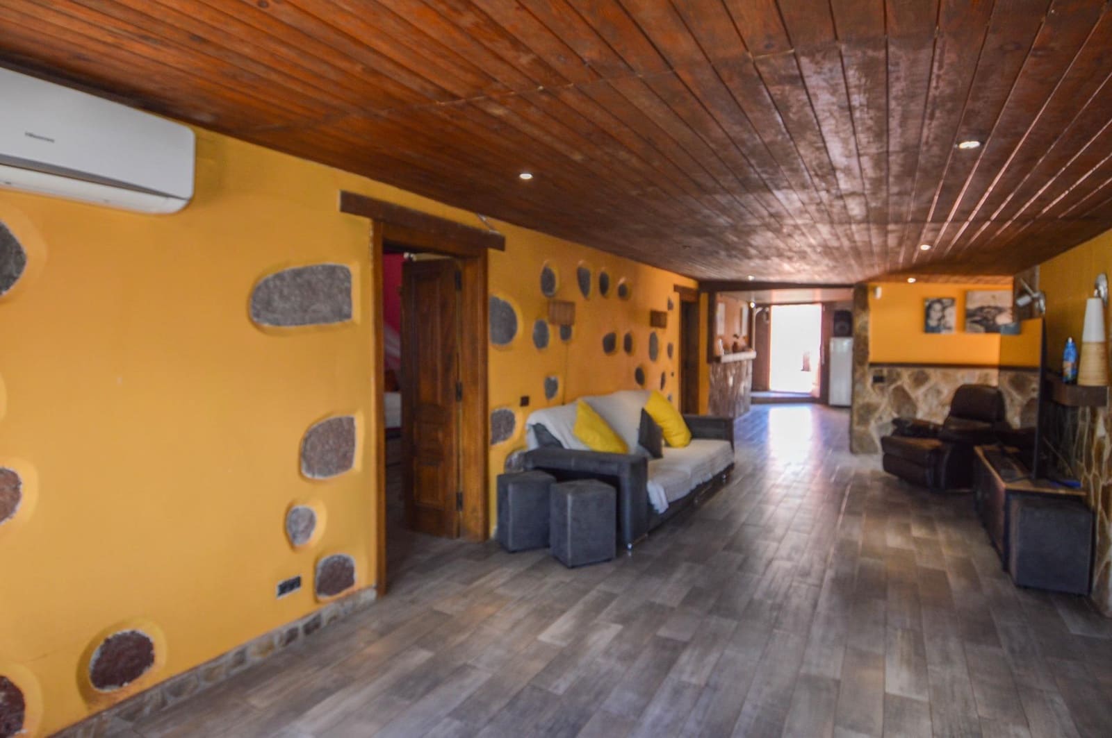 3 slaapkamer Finca/Landhuis te koop in Santa Lucia de Tirajana met zwembad - € 420.000 (Ref: 9659532)