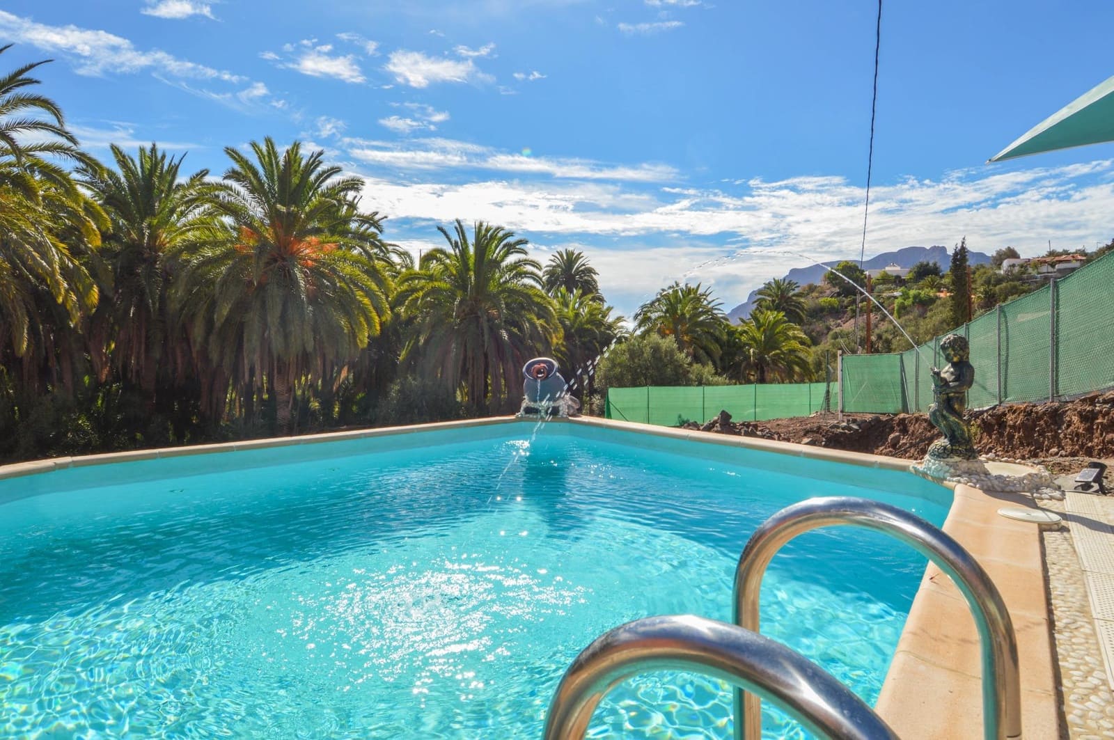 3 slaapkamer Finca/Landhuis te koop in Santa Lucia de Tirajana met zwembad - € 420.000 (Ref: 9659532)