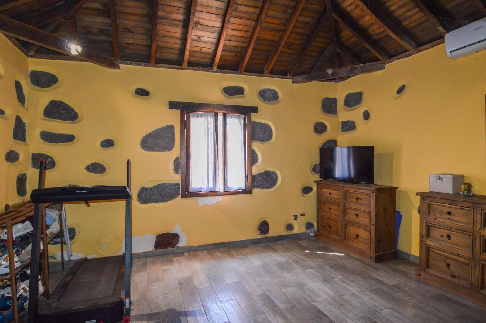 3 slaapkamer Finca/Landhuis te koop in Santa Lucia de Tirajana met zwembad - € 420.000 (Ref: 9659532)