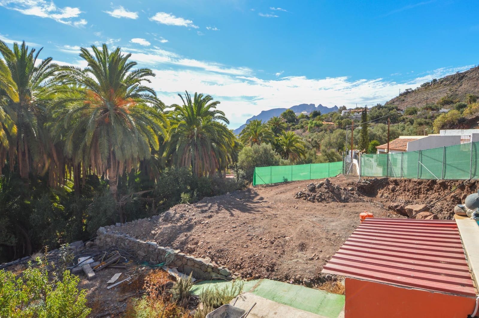 3 slaapkamer Finca/Landhuis te koop in Santa Lucia de Tirajana met zwembad - € 420.000 (Ref: 9659532)