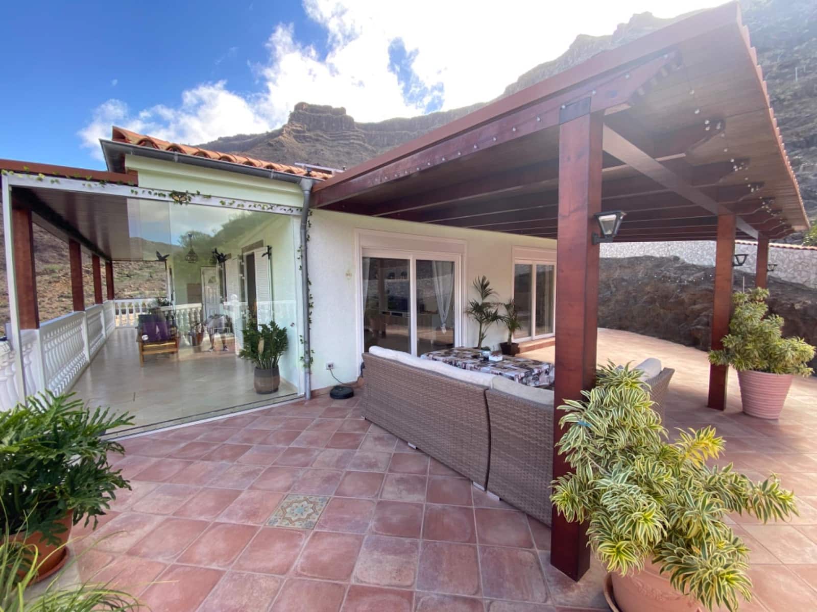 3 sovrum Villa till salu i Mogan med garage - 1 150 000 € (Ref: 9670779)