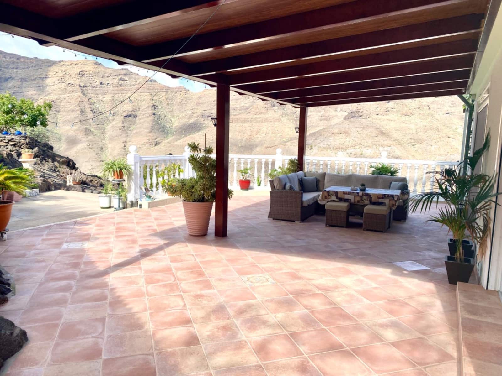 3 sovrum Villa till salu i Mogan med garage - 1 150 000 € (Ref: 9670779)