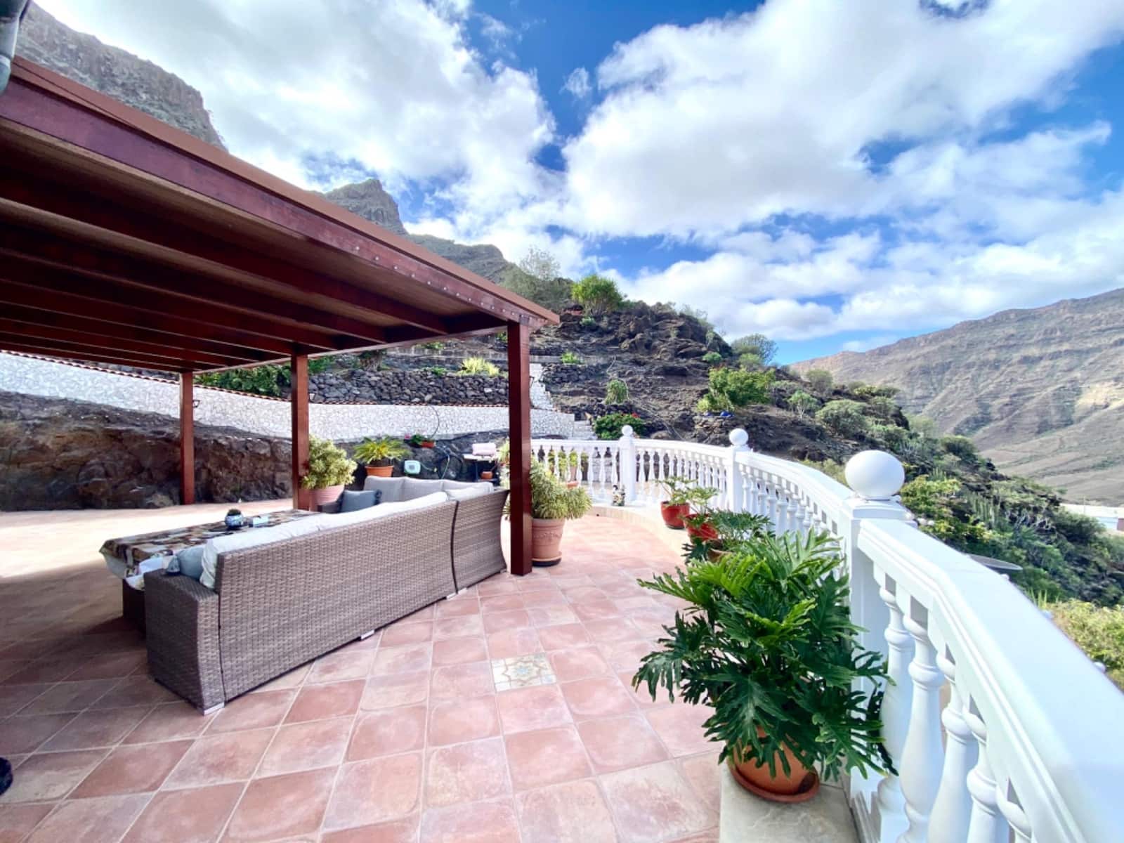 3 sovrum Villa till salu i Mogan med garage - 1 150 000 € (Ref: 9670779)