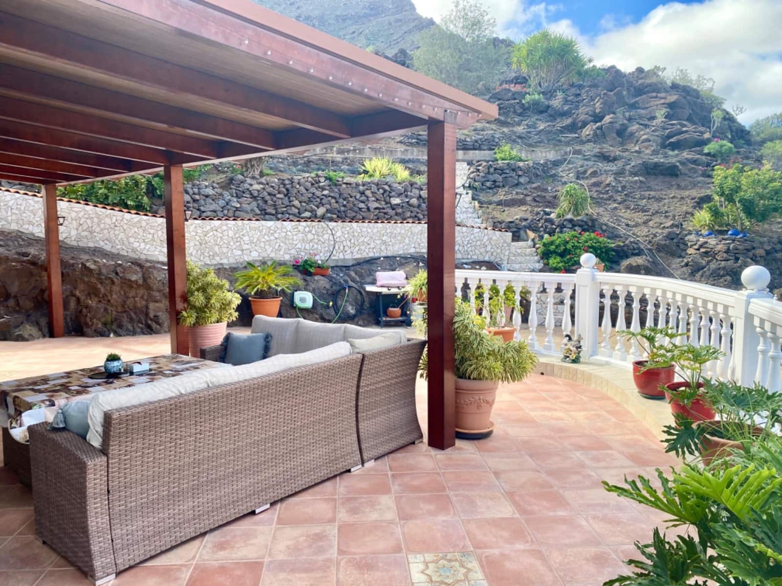 3 sovrum Villa till salu i Mogan med garage - 1 150 000 € (Ref: 9670779)