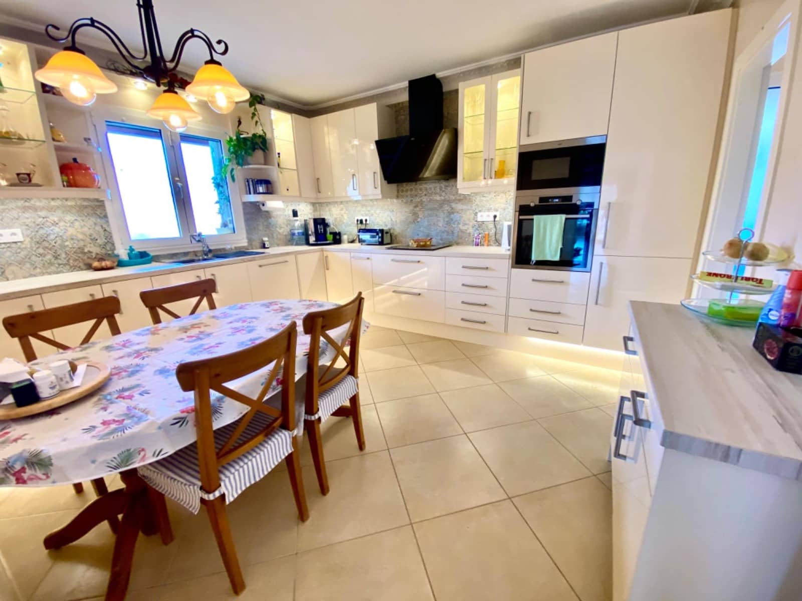 3 sovrum Villa till salu i Mogan med garage - 1 150 000 € (Ref: 9670779)