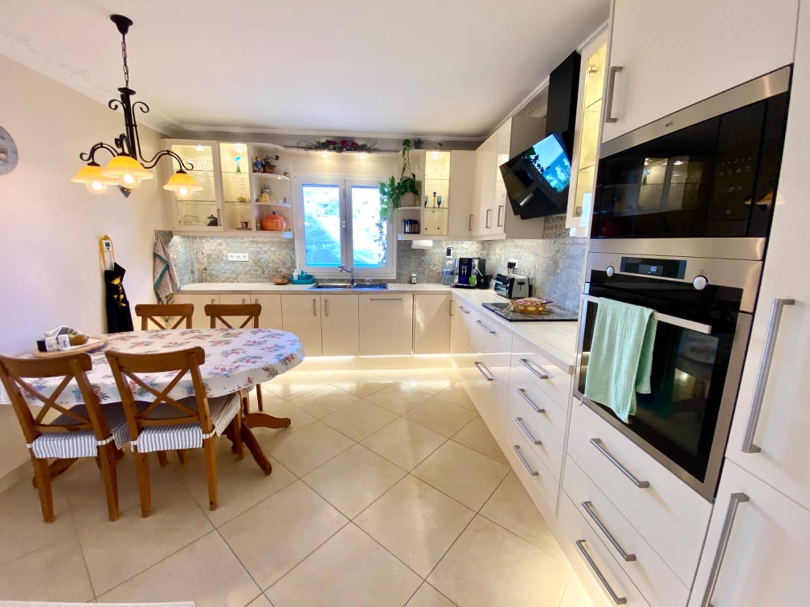 3 sovrum Villa till salu i Mogan med garage - 1 150 000 € (Ref: 9670779)