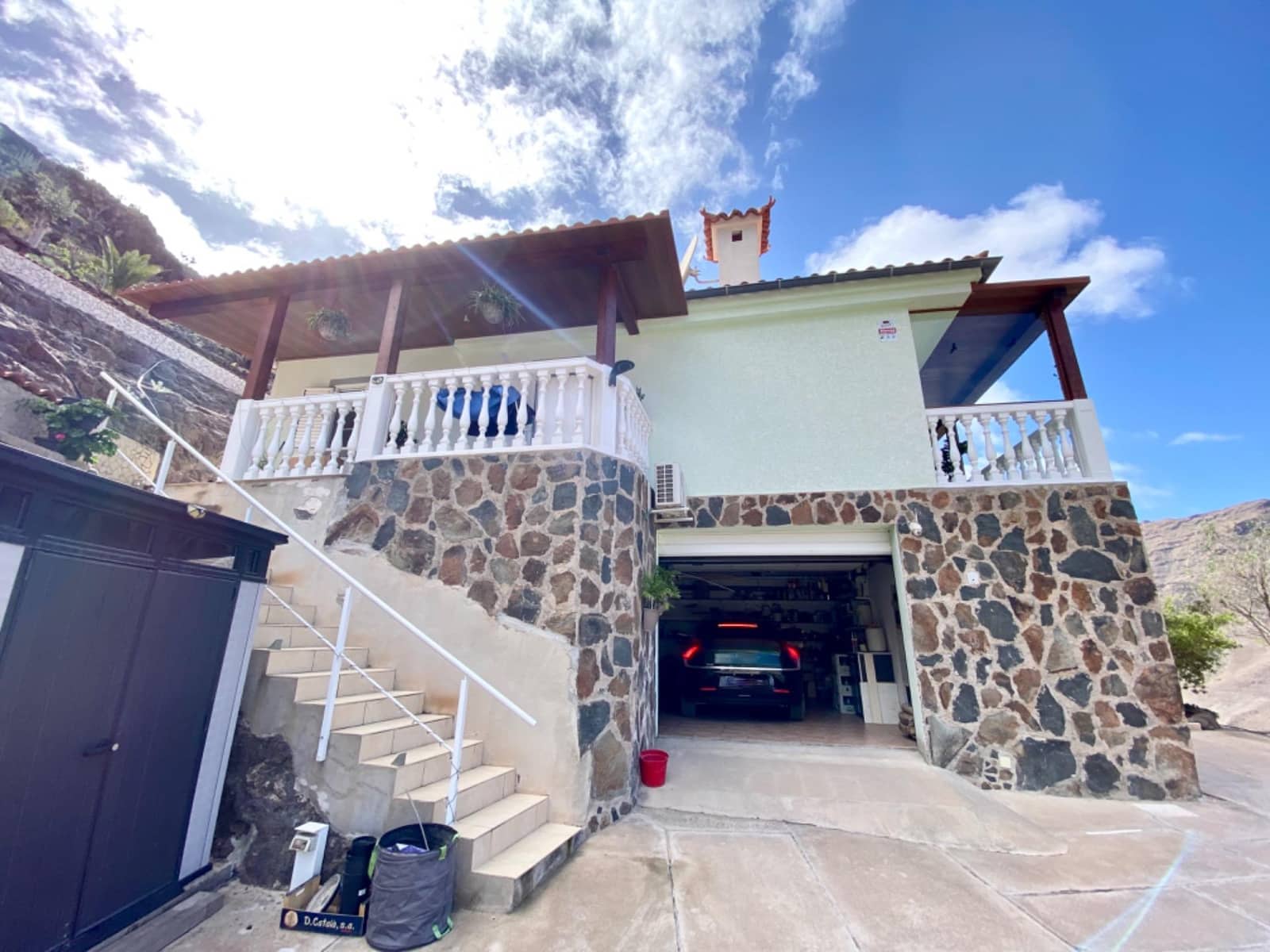 3 sovrum Villa till salu i Mogan med garage - 1 150 000 € (Ref: 9670779)