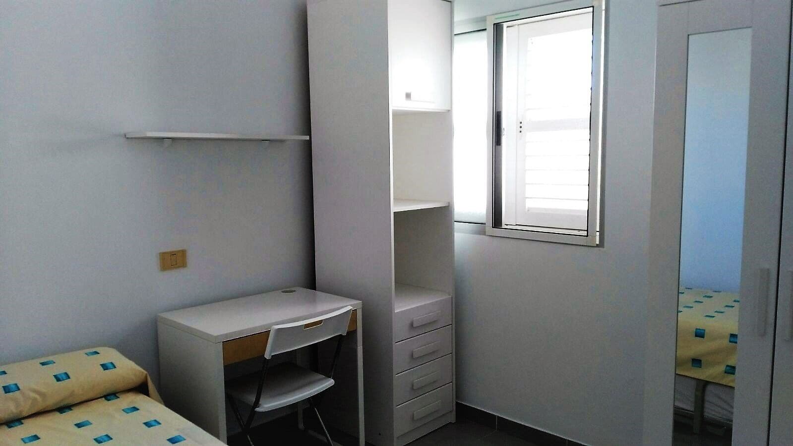 2 soveværelse Lejlighed til leje i Aguimes med garage - € 1.000 (Ref: 9752144)