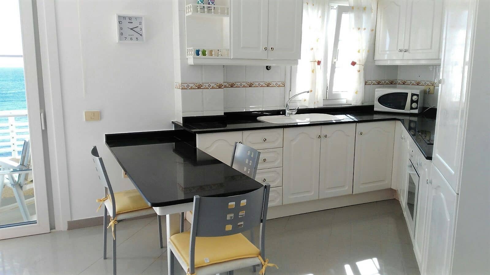 2 soveværelse Lejlighed til leje i Aguimes med garage - € 1.000 (Ref: 9752144)