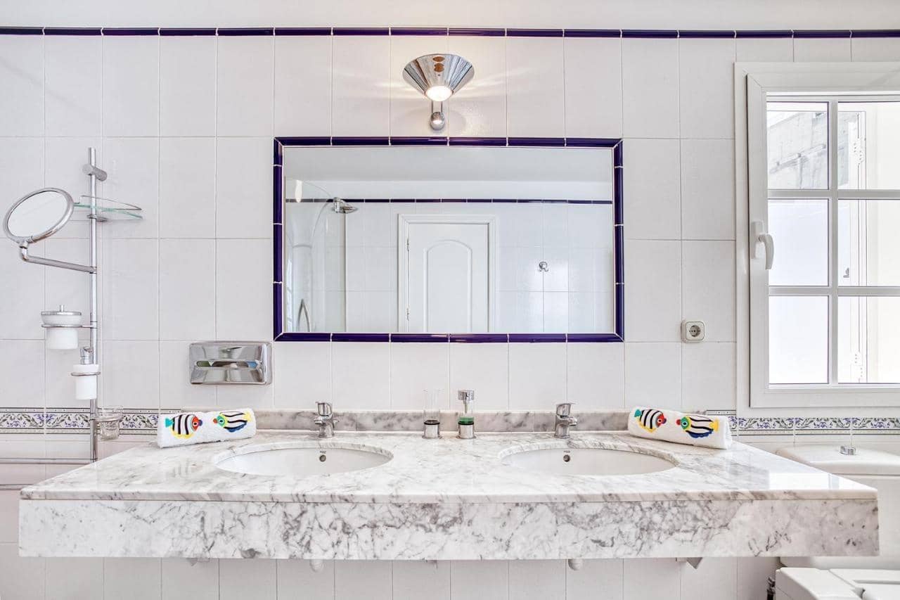 4 bedroom Villa for rent in Puerto Rico with pool garage - € 5,000 (Ref: 9755821)